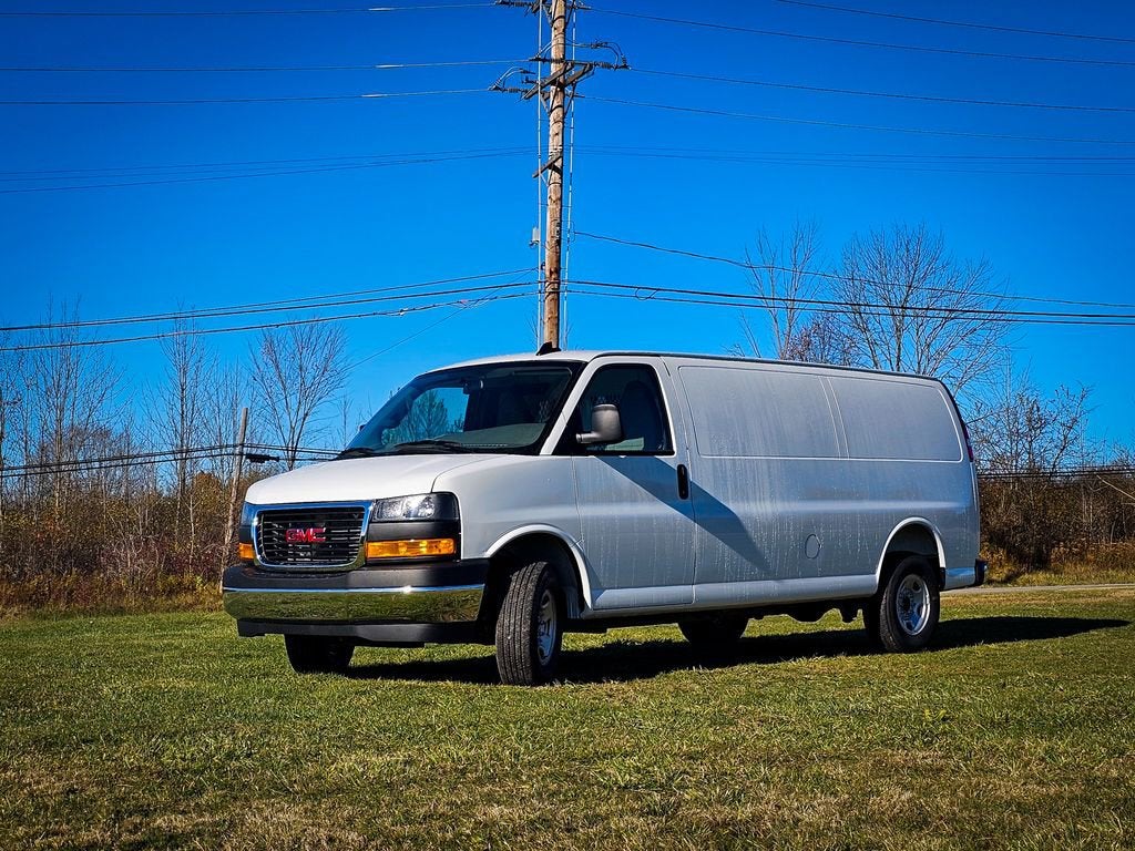 2025 GMC Savana Cargo 3500 Work Van
