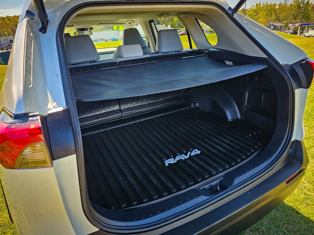 2021 Toyota RAV4 Hybrid LE