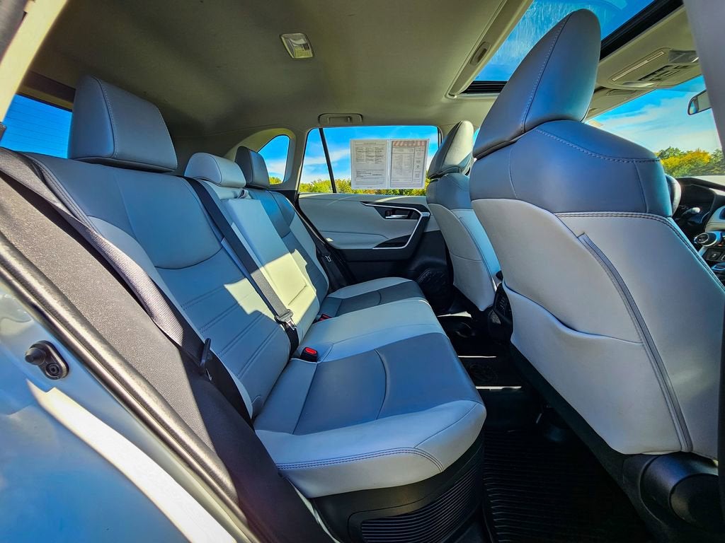 2021 Toyota RAV4 Hybrid LE