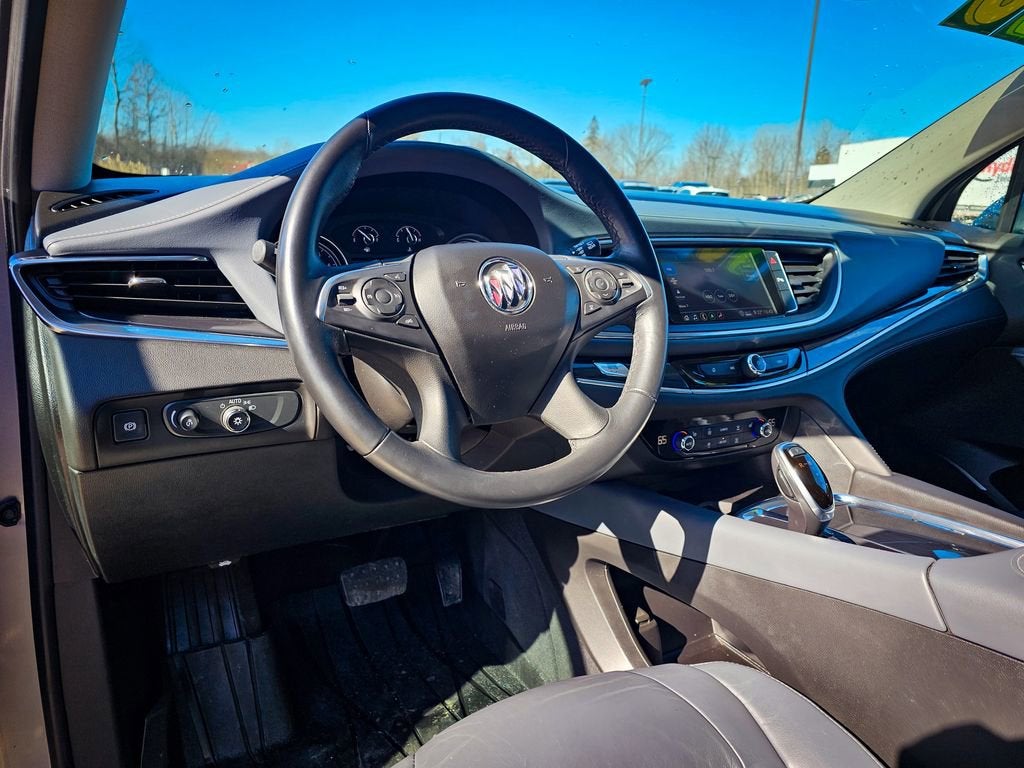 2020 Buick Enclave Essence