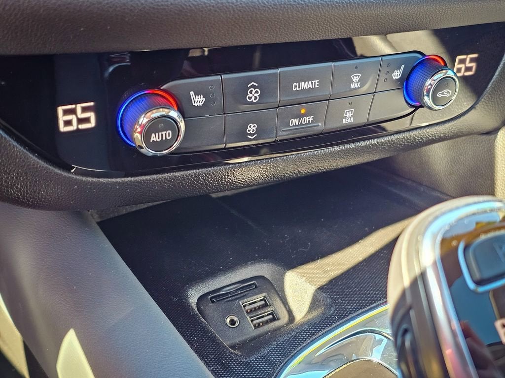 2020 Buick Enclave Essence