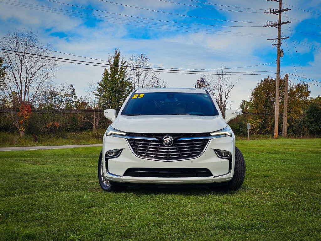2023 Buick Enclave Essence