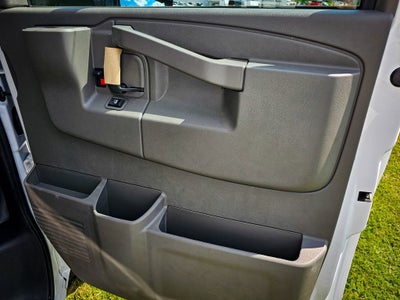 2026 GMC Savana Cutaway 3500 1WT