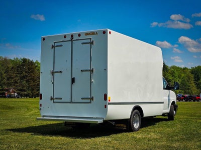 2026 GMC Savana Cutaway 3500 1WT