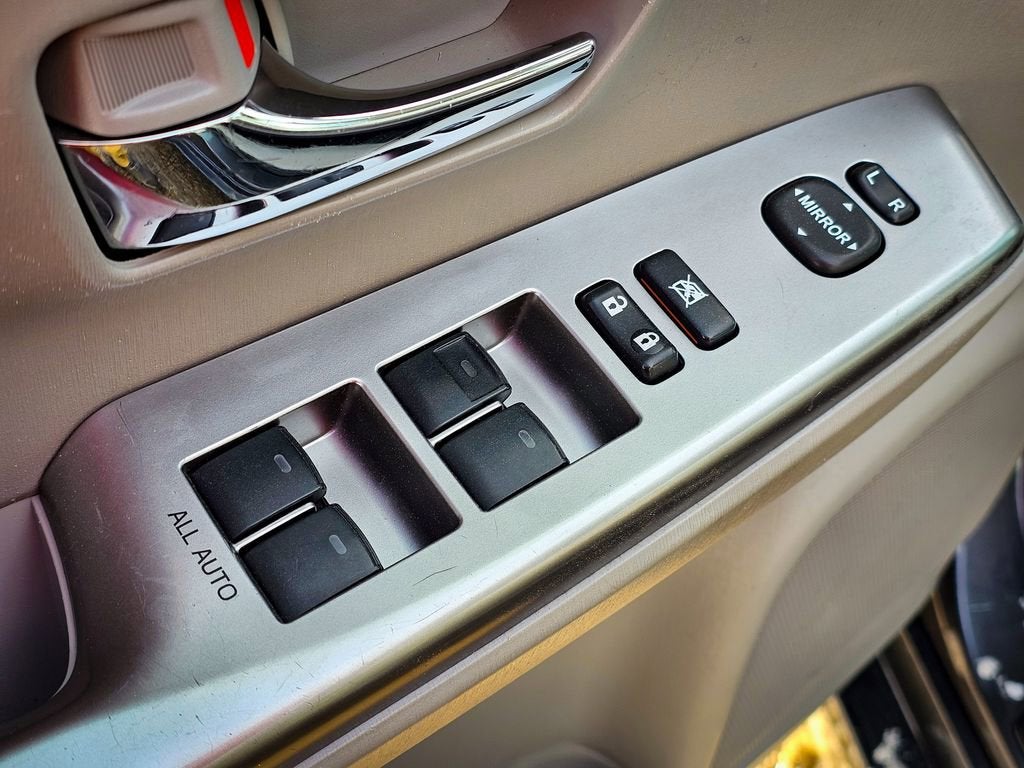 2016 Toyota Prius v Two