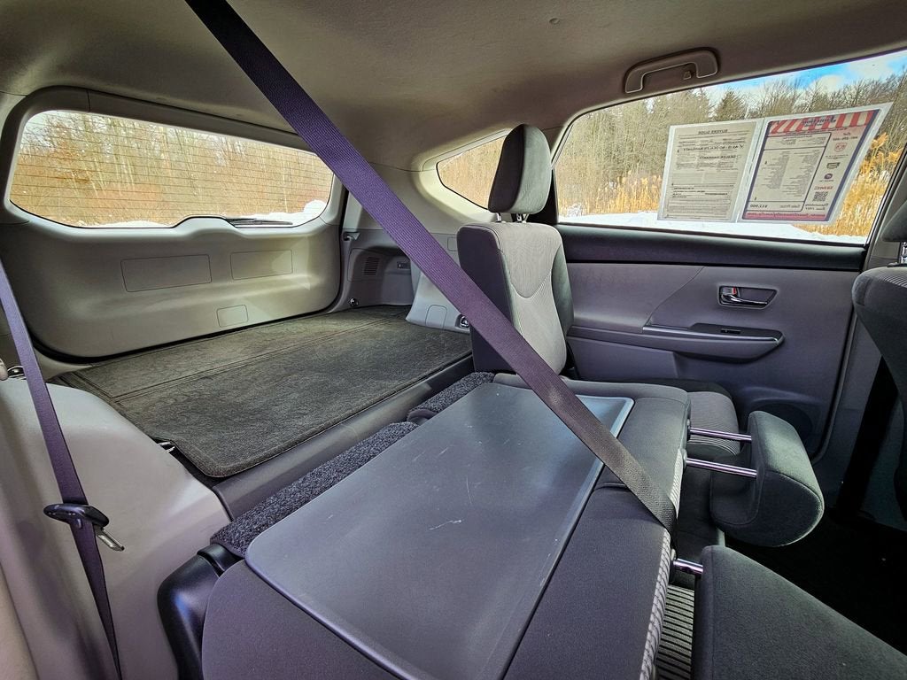 2016 Toyota Prius v Two