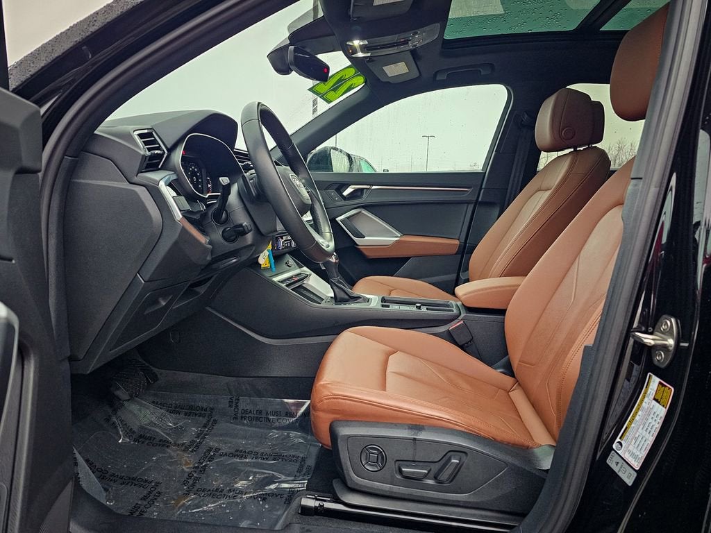 2022 Audi Q3 S line Premium