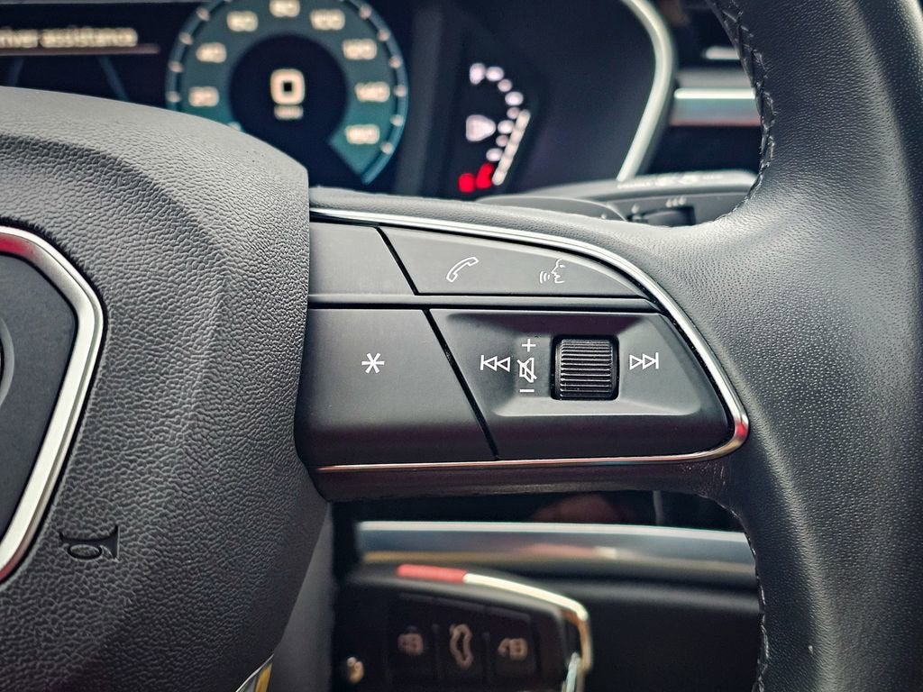 2022 Audi Q3 S line Premium