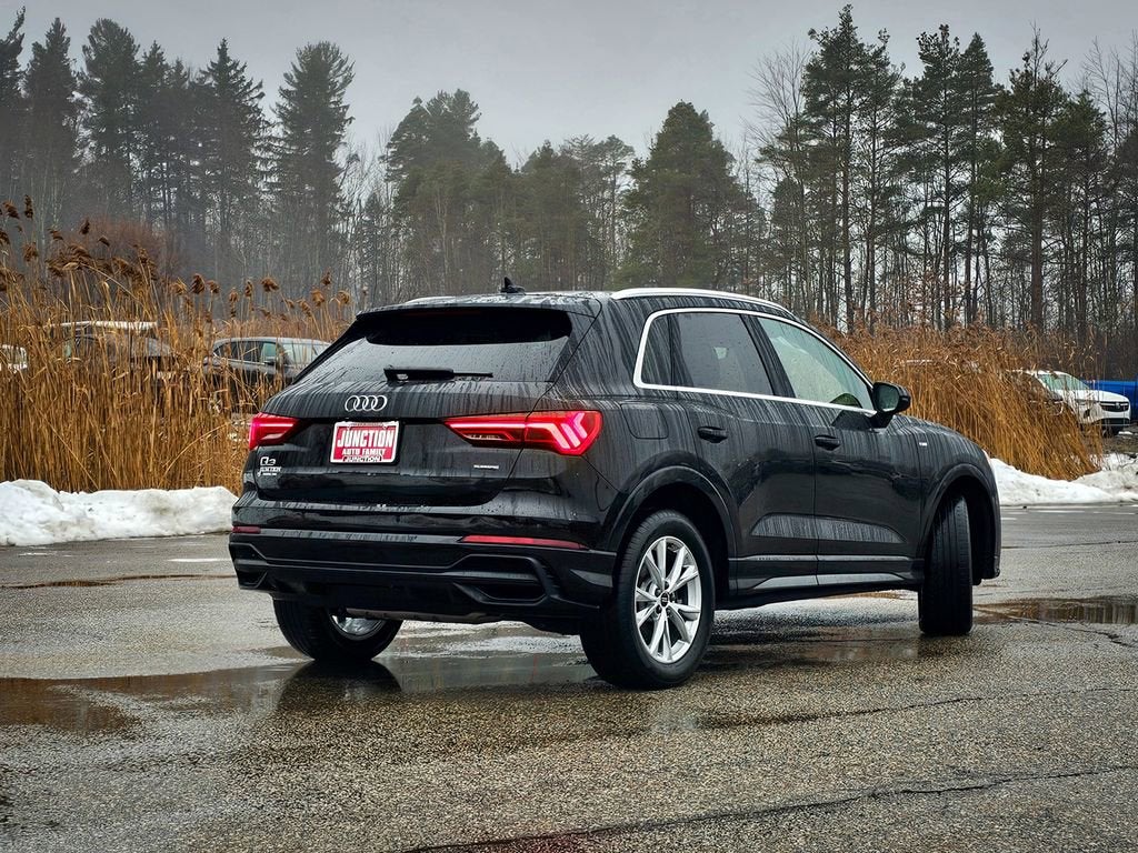 2022 Audi Q3 S line Premium