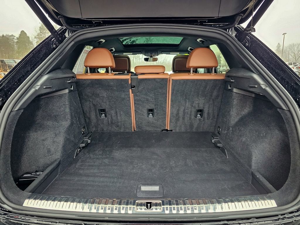 2022 Audi Q3 S line Premium