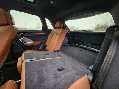 2022 Audi Q3 S line Premium