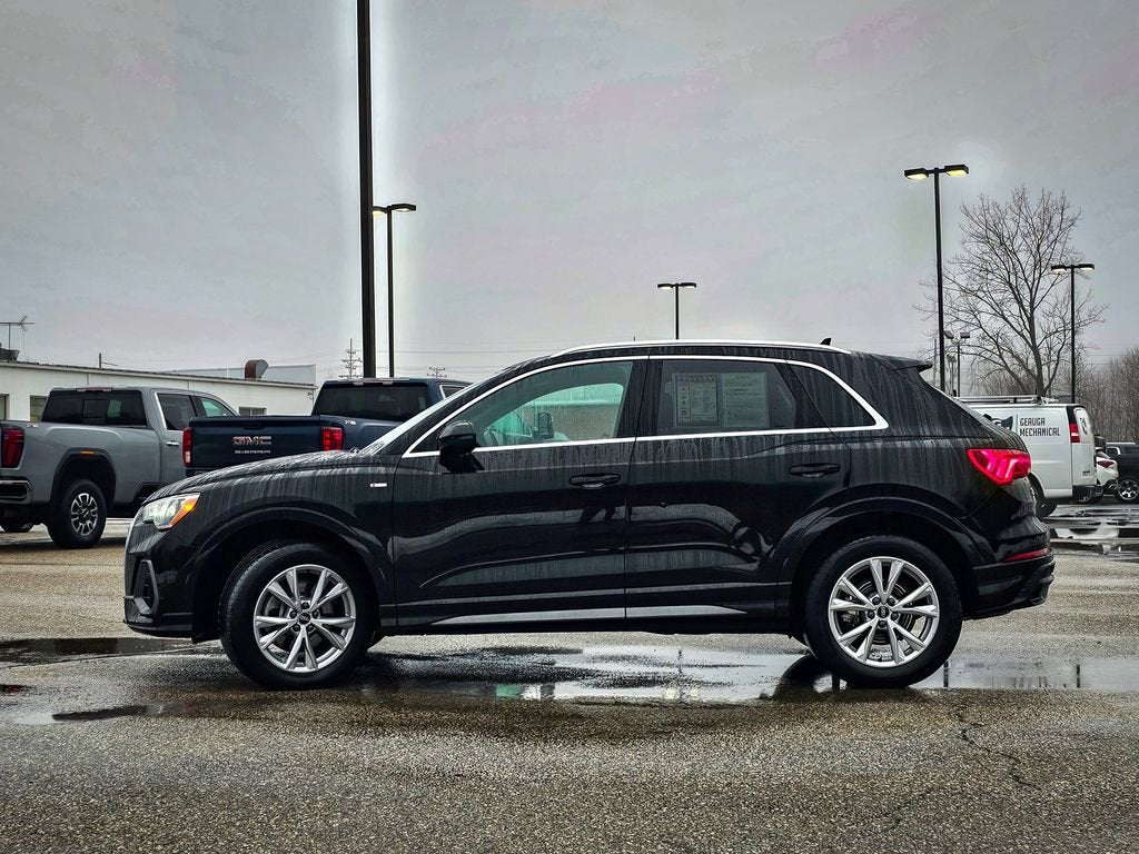 2022 Audi Q3 S line Premium
