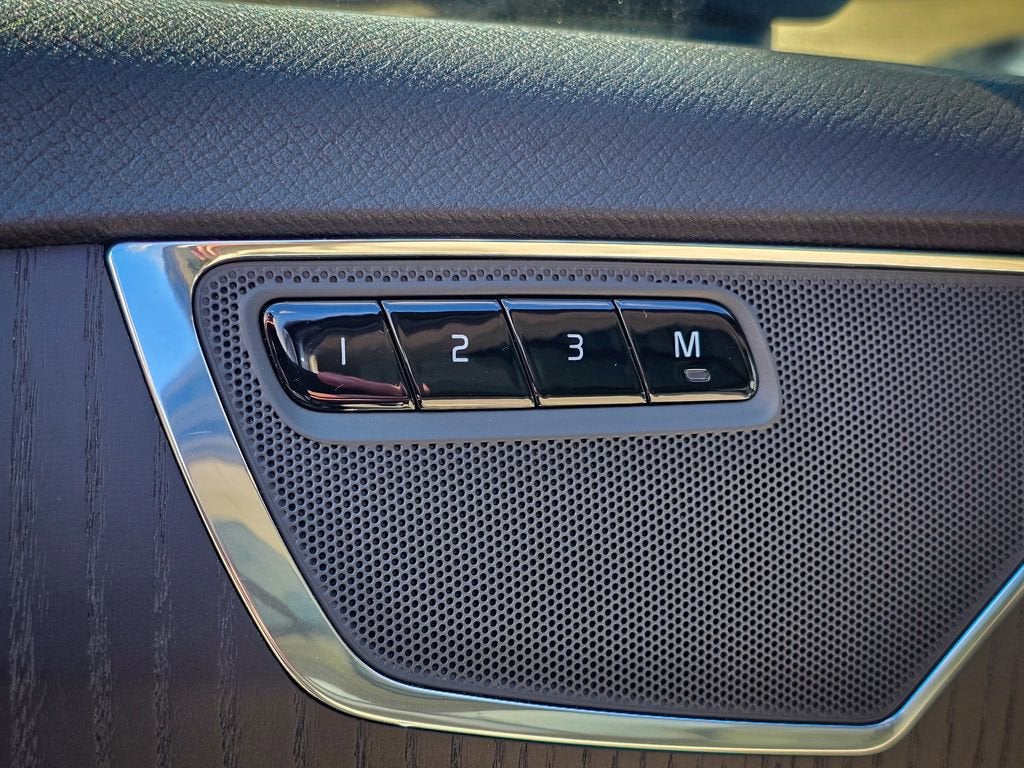 2020 Volvo XC90 Momentum