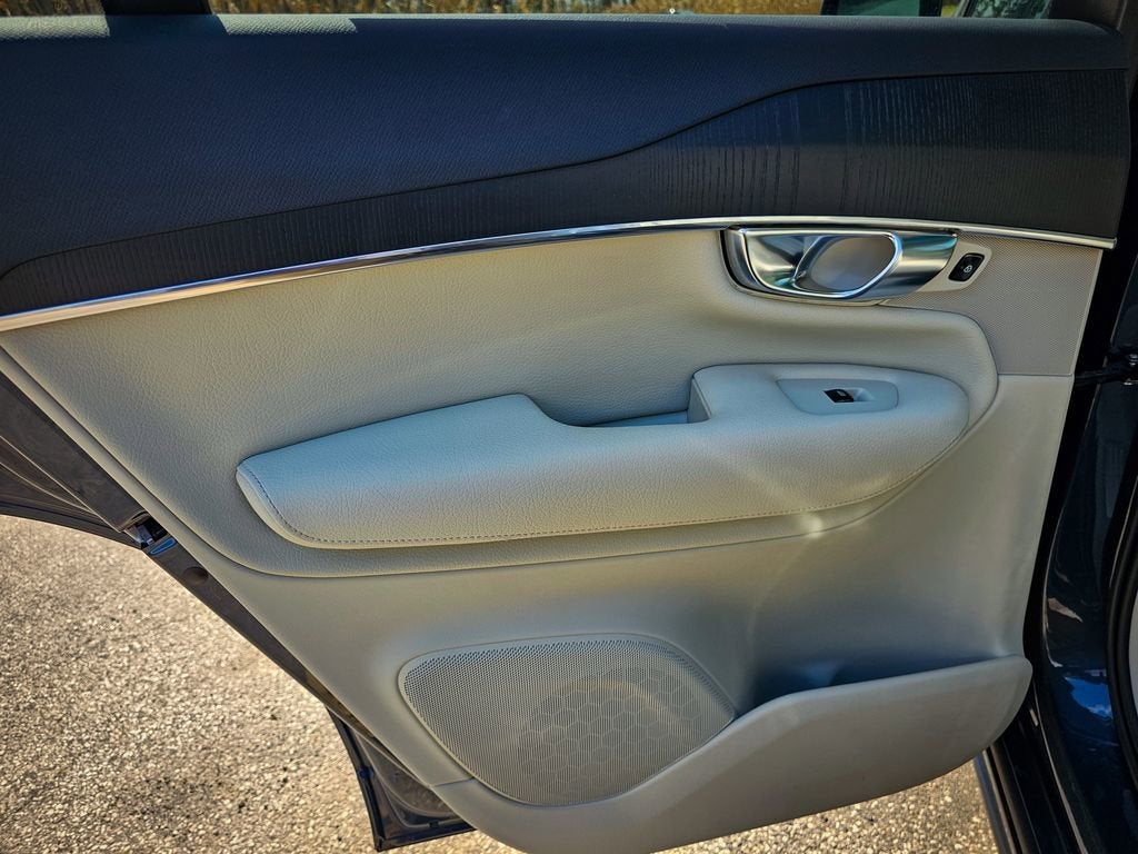 2020 Volvo XC90 Momentum