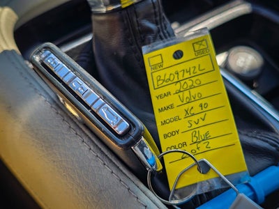 2020 Volvo XC90 Momentum