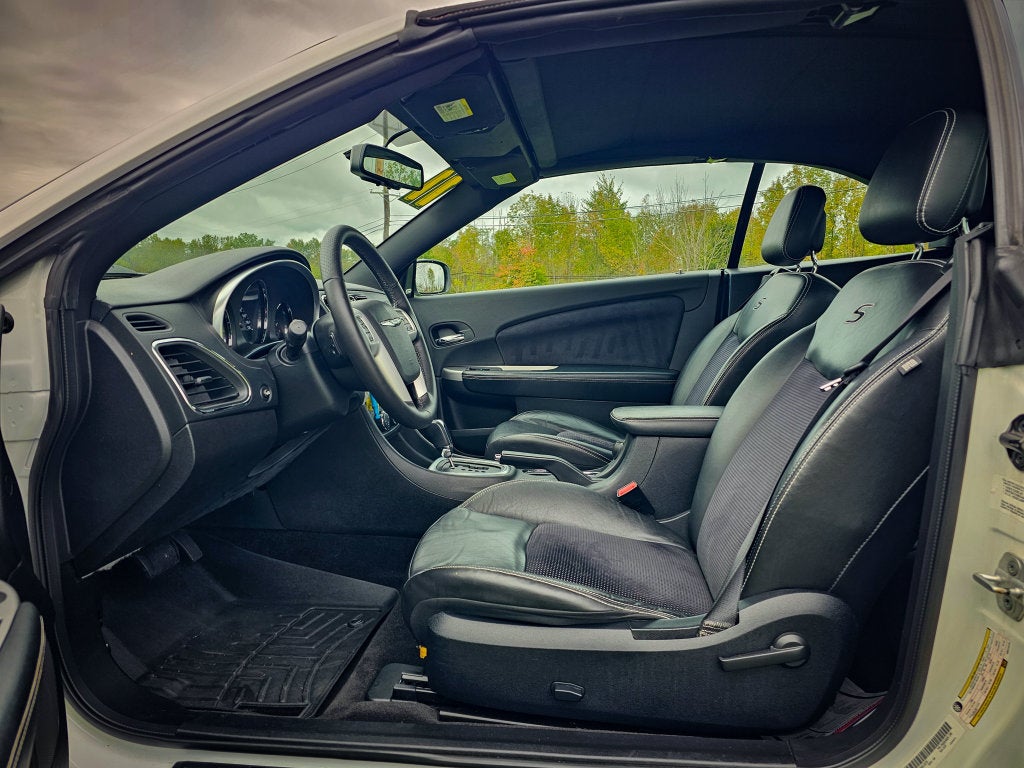 2011 Chrysler 200 S