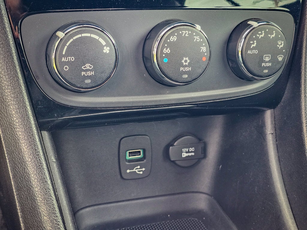 2011 Chrysler 200 S