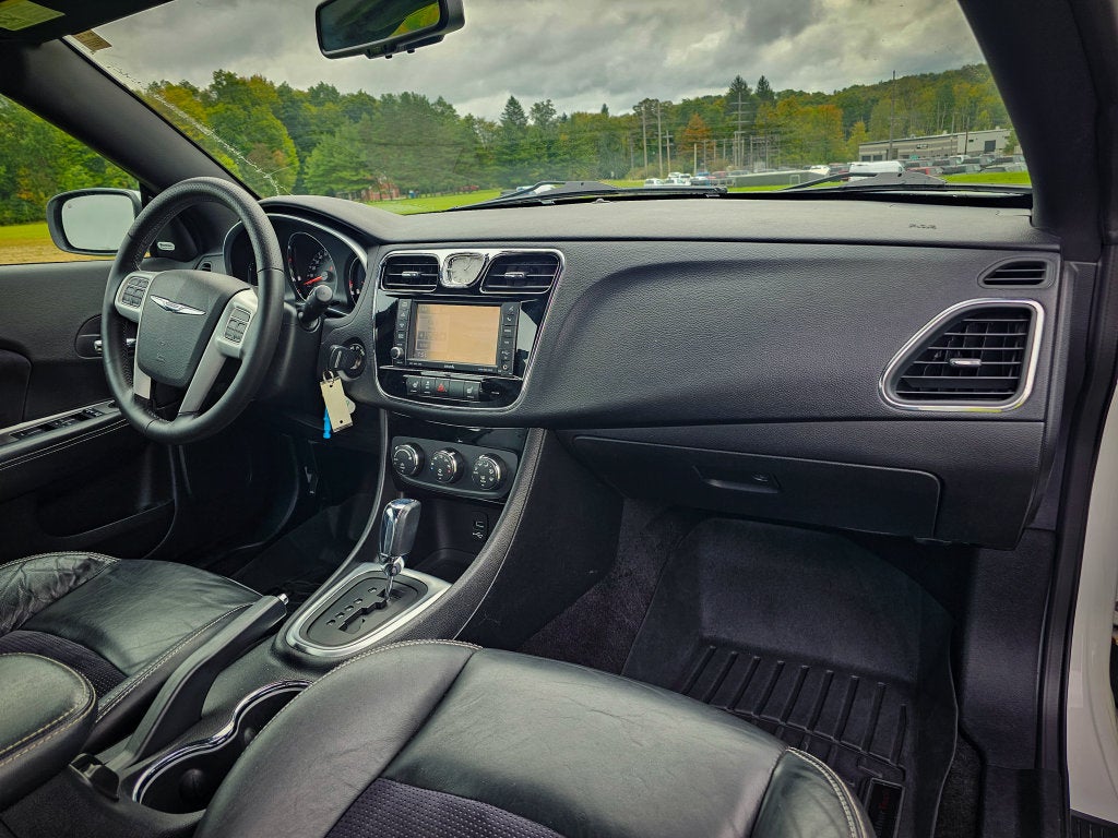 2011 Chrysler 200 S