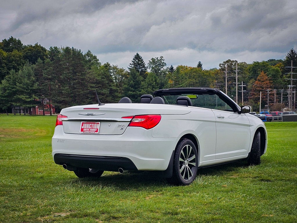 2011 Chrysler 200 S