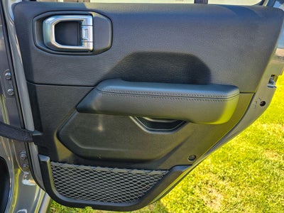 2021 Jeep Wrangler Unlimited Sahara Altitude 4x4