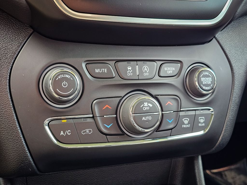 2022 Jeep Cherokee Latitude Lux 4x4