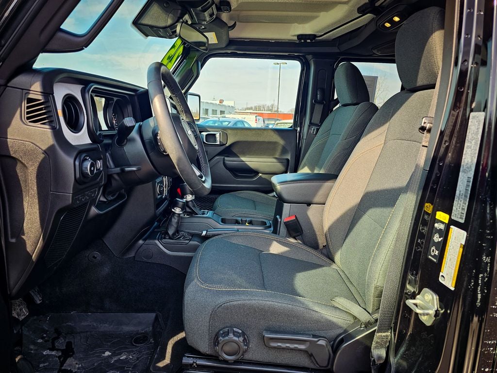 2025 Jeep Wrangler 4-Door Summit 4x4