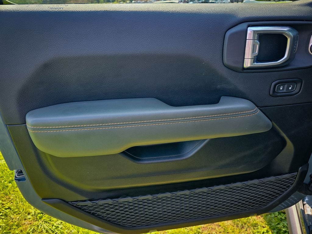 2025 Jeep Gladiator Mojave X