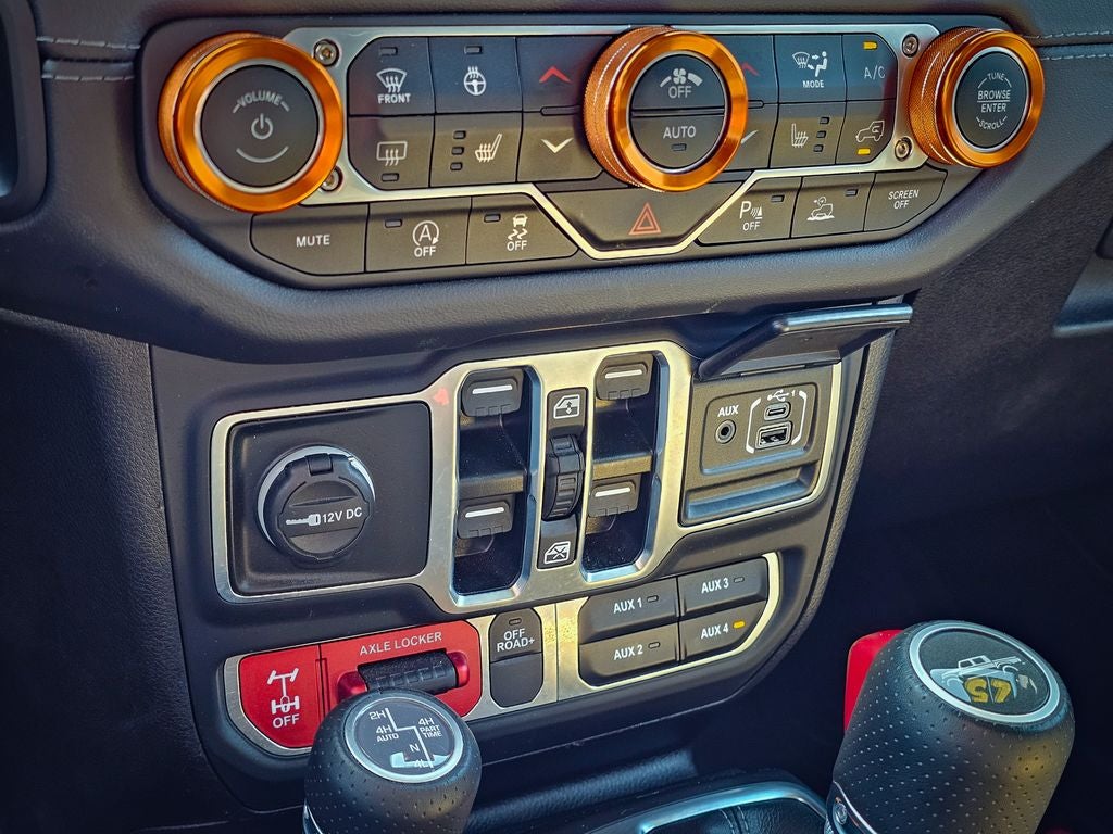 2025 Jeep Gladiator Mojave X