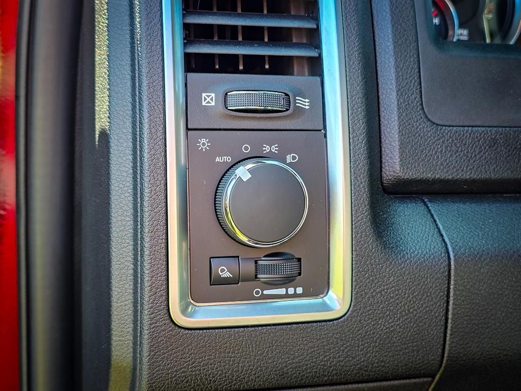 2021 RAM 1500 Classic Warlock Quad Cab 4x4 6'4' Box