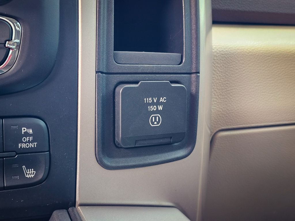 2017 RAM 1500 Big Horn Crew Cab 4x4 5'7' Box