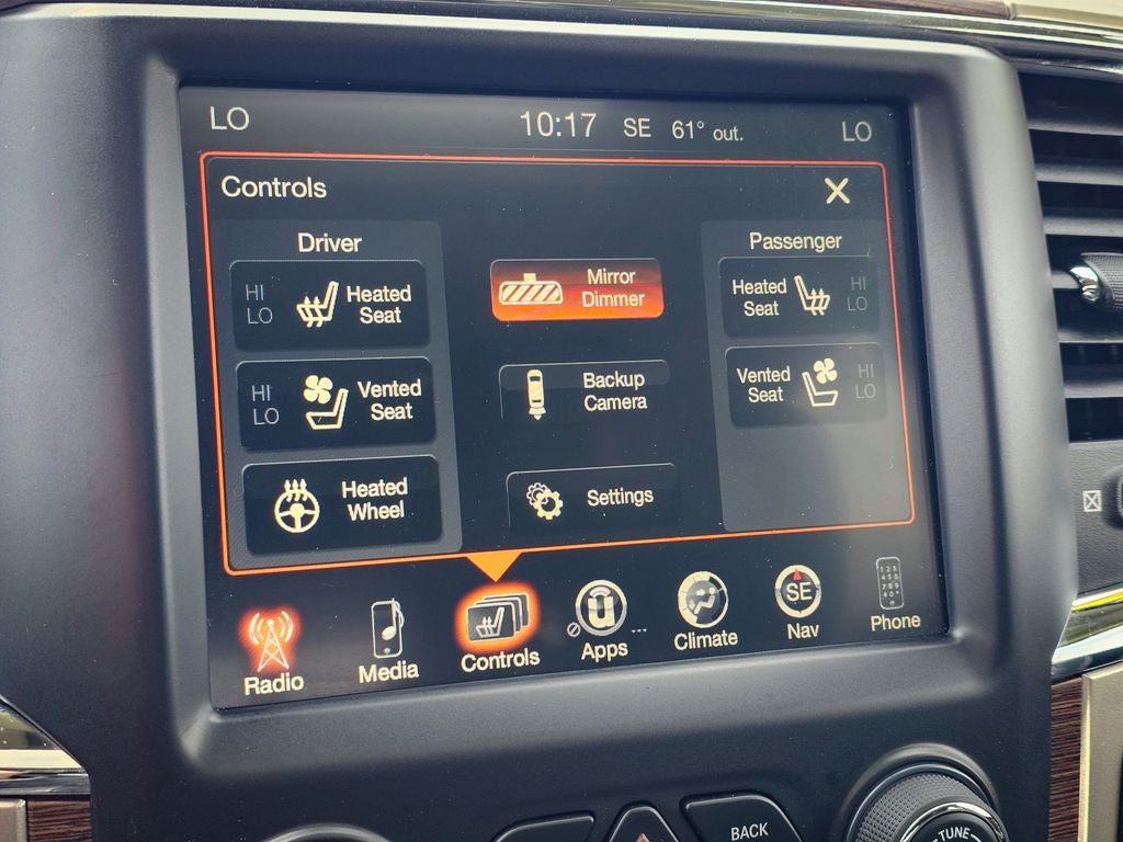 2017 RAM 1500 Laramie Crew Cab 4x4 5'7' Box