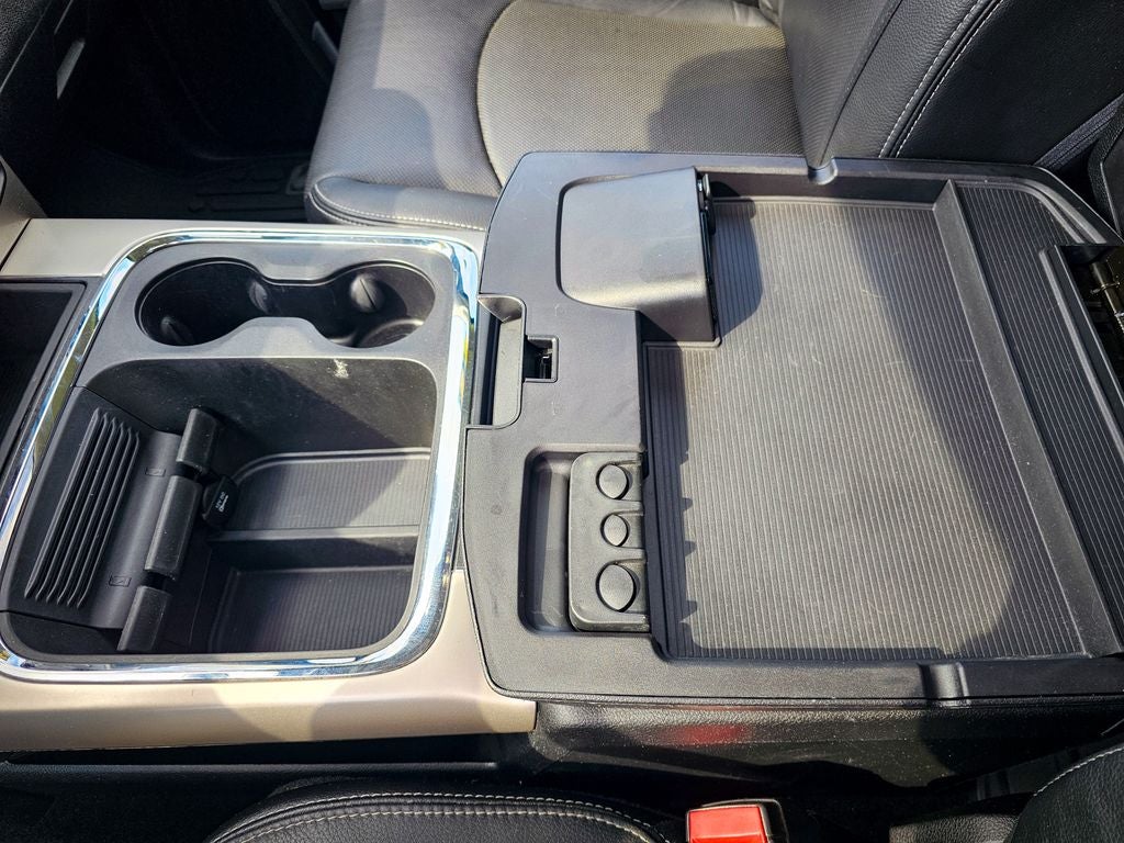 2017 RAM 1500 Laramie Crew Cab 4x4 5'7' Box
