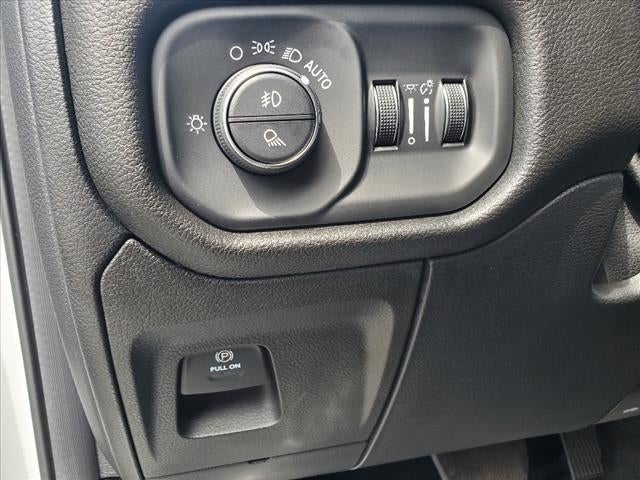 2019 RAM 1500 Big Horn/Lone Star Quad Cab 4x4 6'4' Box