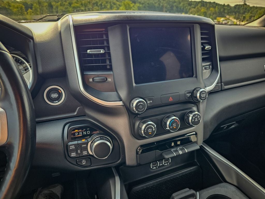 2022 RAM 1500 Big Horn Quad Cab 4x4 6'4' Box