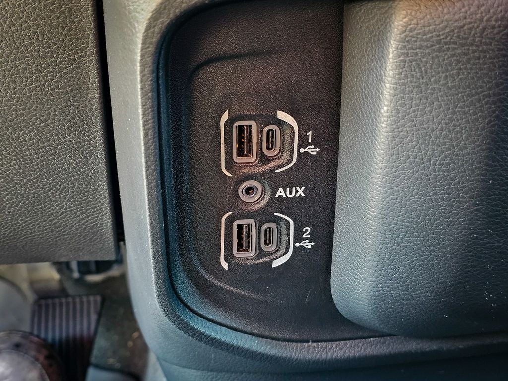 2024 RAM 1500 Tradesman Quad Cab 4x4 6'4' Box