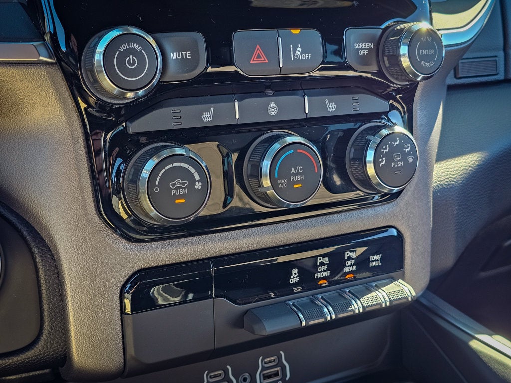 2025 RAM Ram 1500 Big Horn Crew Cab 4x4 5'7' Box