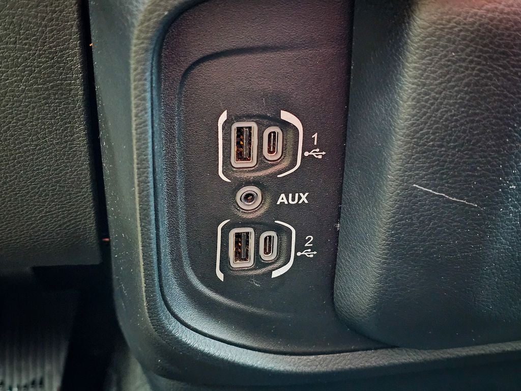 2024 RAM 1500 Tradesman Crew Cab 4x4 5'7' Box