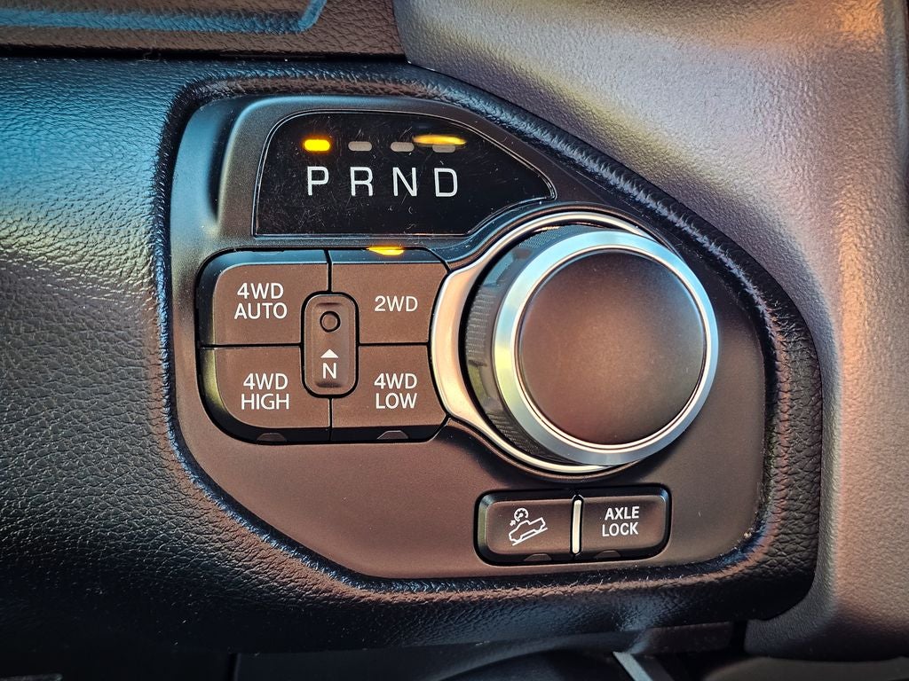 2022 RAM 1500 Big Horn Quad Cab 4x4 6'4' Box