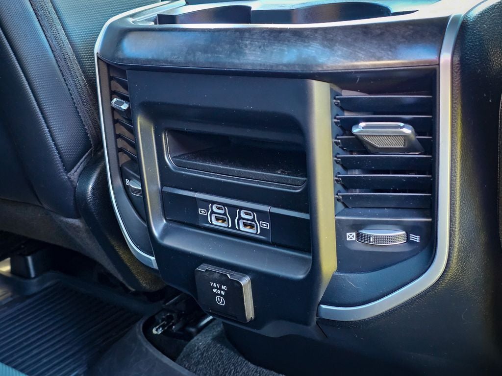 2022 RAM 1500 Big Horn Quad Cab 4x4 6'4' Box