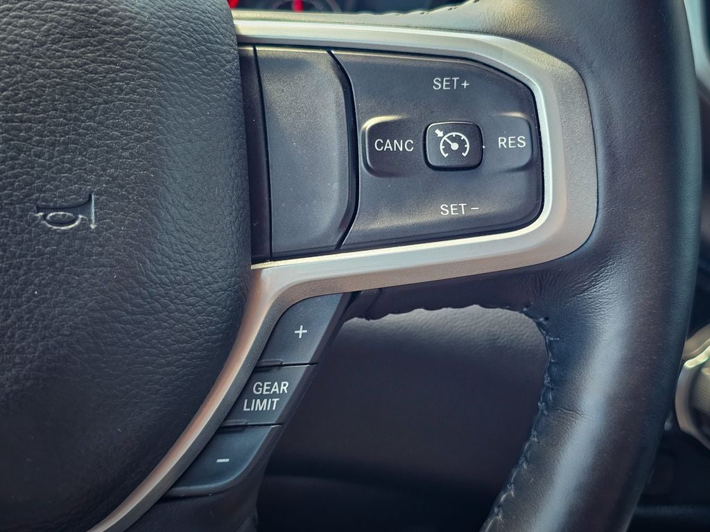 2020 RAM 1500 Big Horn Crew Cab 4x4 5'7' Box