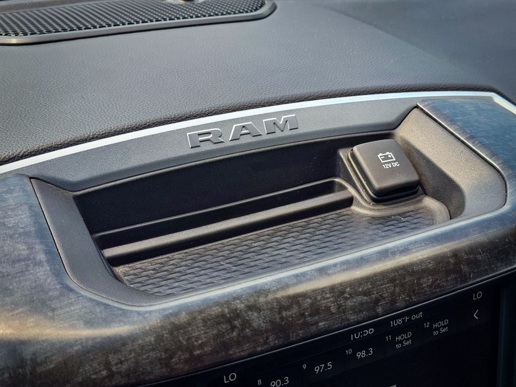2020 RAM 1500 Big Horn Crew Cab 4x4 5'7' Box