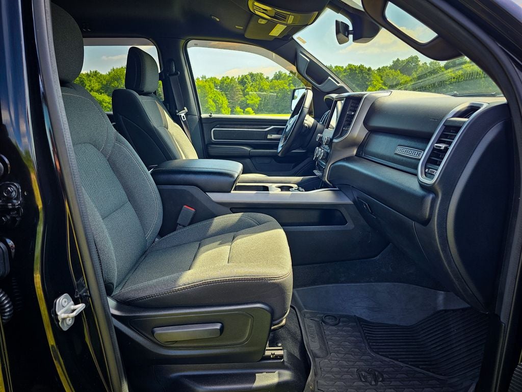 2020 RAM 1500 Big Horn Crew Cab 4x4 5'7' Box