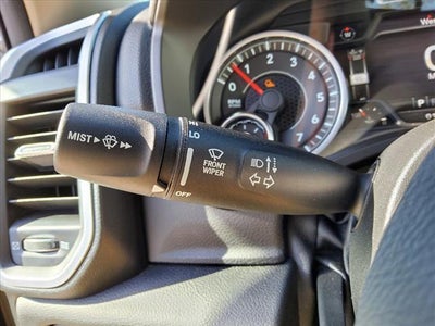 2020 RAM 1500 Big Horn Crew Cab 4x4 5'7' Box