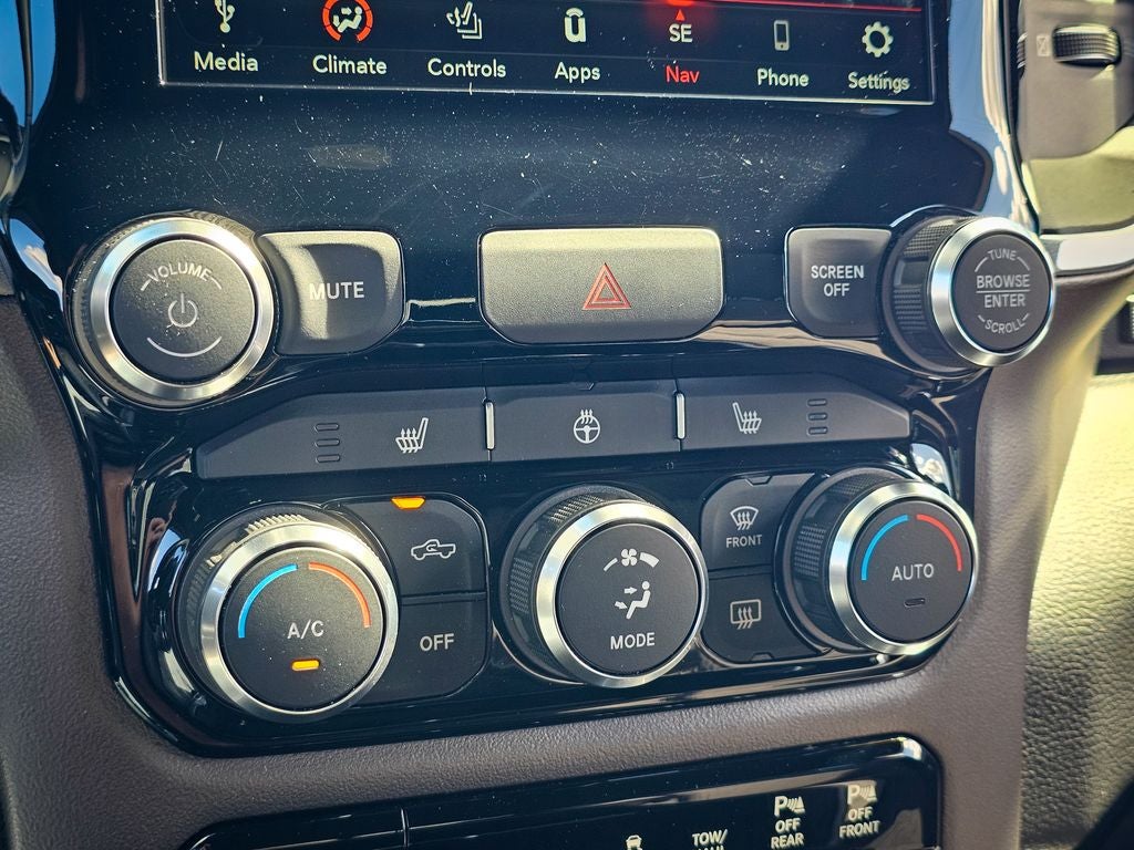 2020 RAM Ram 1500 Big Horn Crew Cab 4x4 5'7' Box