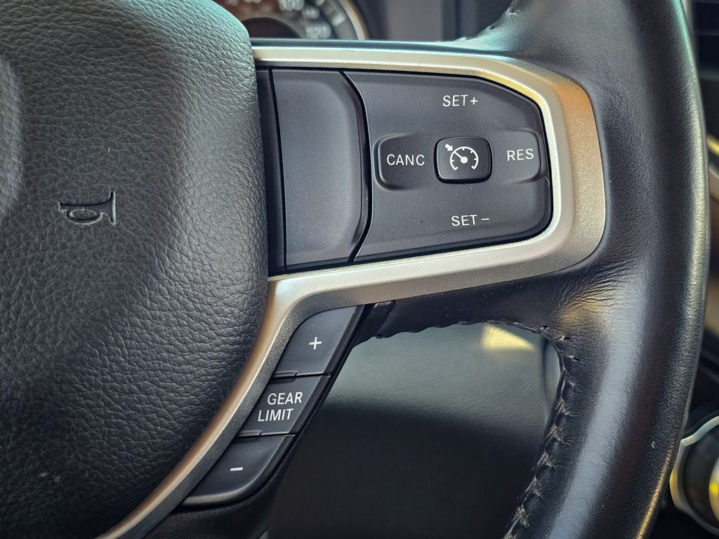 2020 RAM 1500 Big Horn Crew Cab 4x4 5'7' Box