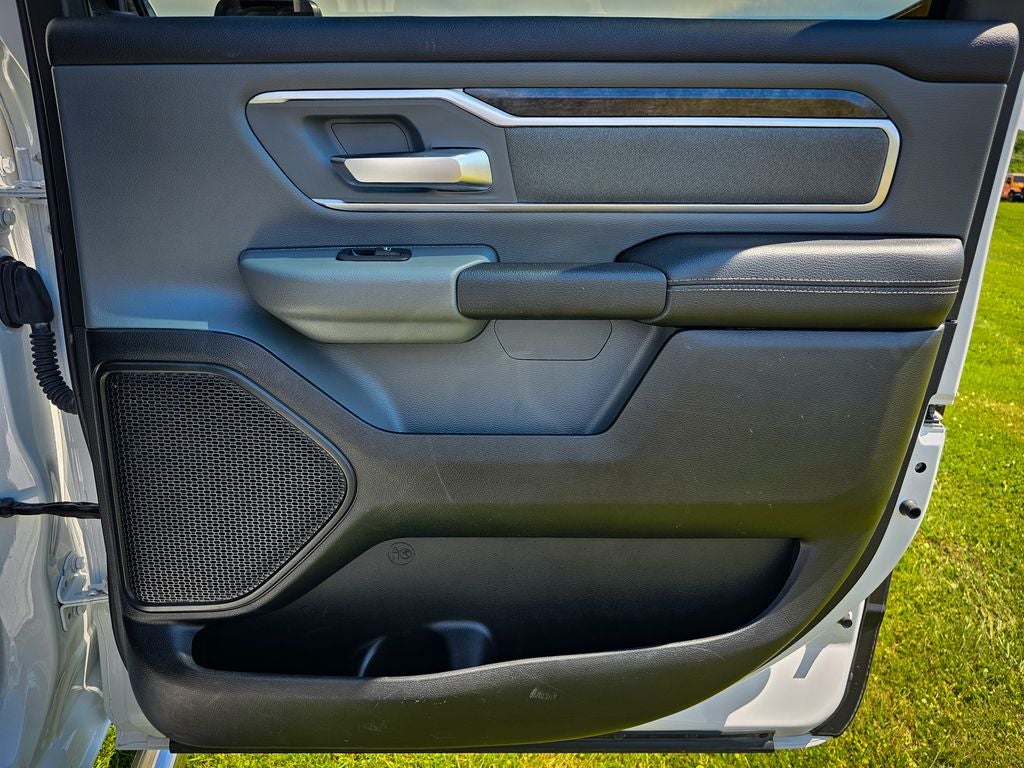 2020 RAM 1500 Big Horn Crew Cab 4x4 5'7' Box