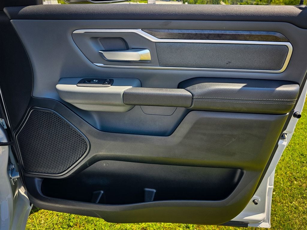 2020 RAM 1500 Big Horn Crew Cab 4x4 5'7' Box