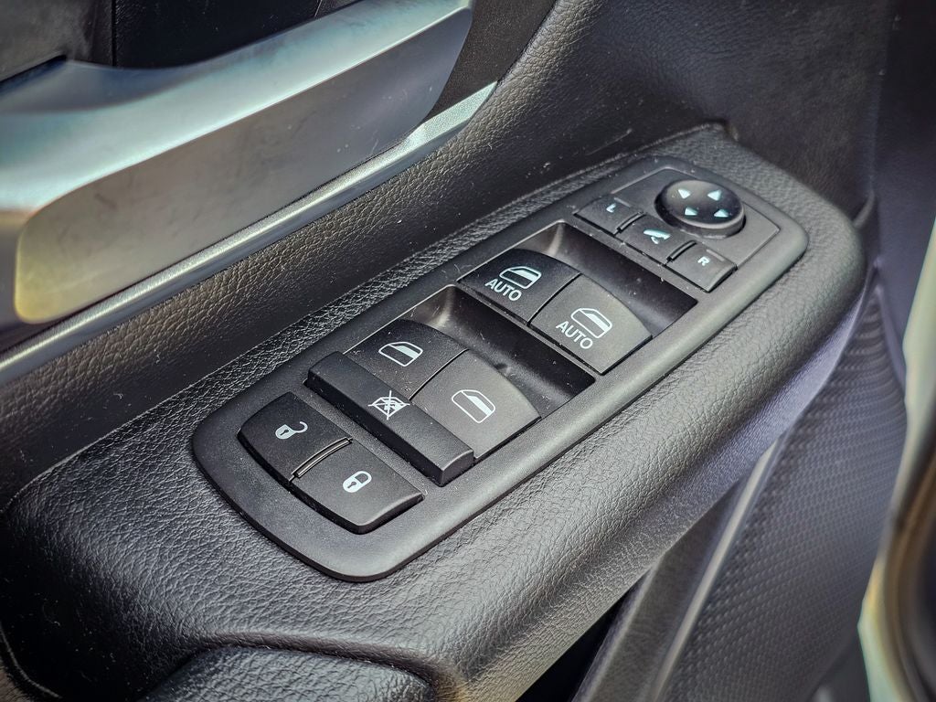 2019 RAM 1500 Big Horn/Lone Star Crew Cab 4x4 5'7' Box