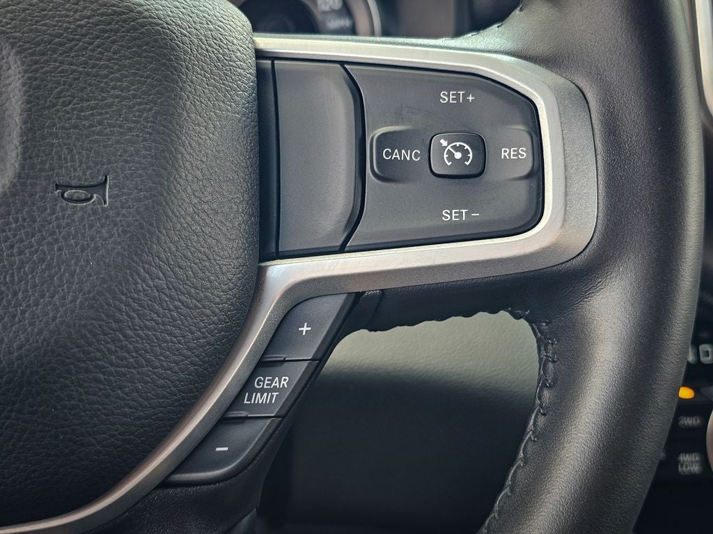 2022 RAM 1500 Big Horn Crew Cab 4x4 5'7' Box