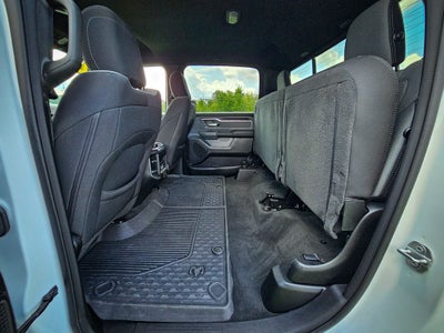 2022 RAM 1500 Big Horn Crew Cab 4x4 5'7' Box